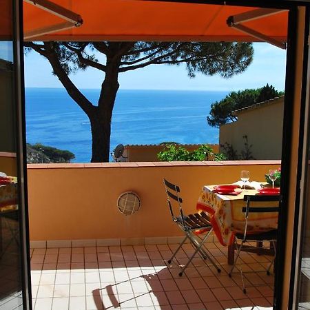 Grotta Azzurra Apartment - Cavoli - Terrazza Vista Mare, Clima E Parcheggio San Piero in Campo  ภายนอก รูปภาพ