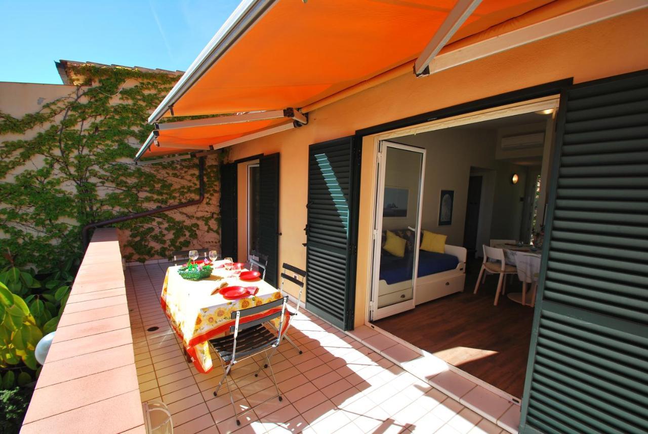 Grotta Azzurra Apartment - Cavoli - Terrazza Vista Mare, Clima E Parcheggio San Piero in Campo  ภายนอก รูปภาพ