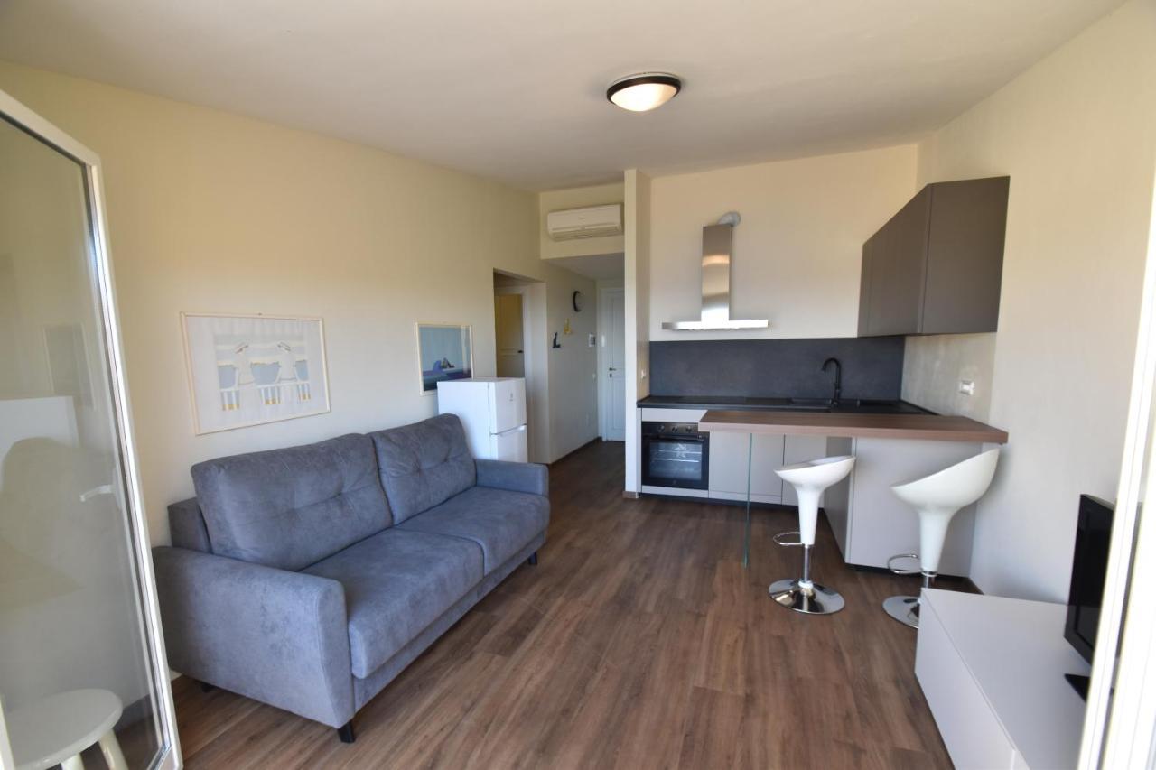 Grotta Azzurra Apartment - Cavoli - Terrazza Vista Mare, Clima E Parcheggio San Piero in Campo  ภายนอก รูปภาพ