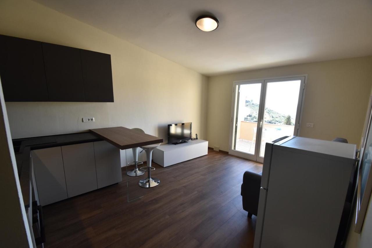 Grotta Azzurra Apartment - Cavoli - Terrazza Vista Mare, Clima E Parcheggio San Piero in Campo  ภายนอก รูปภาพ