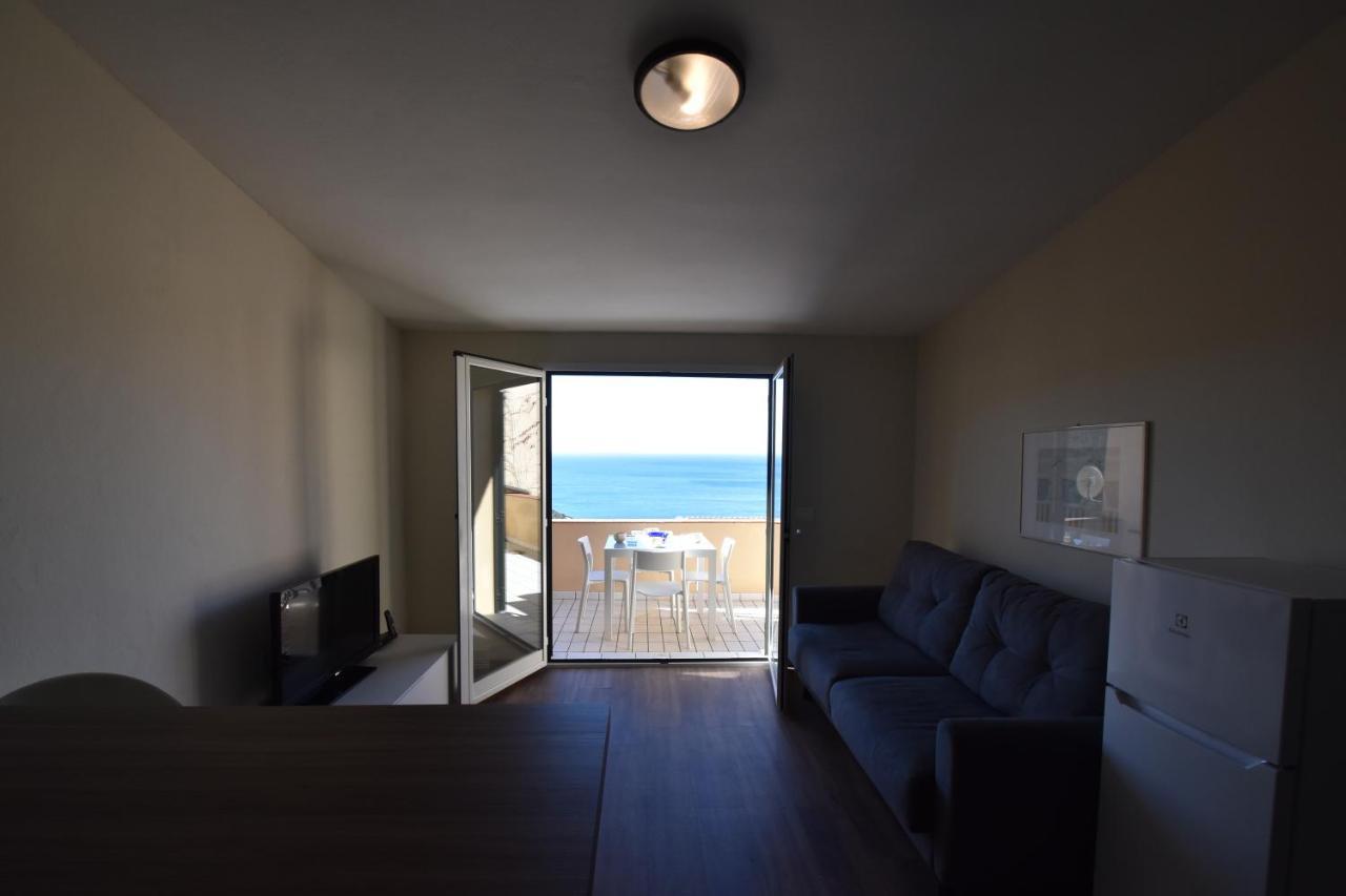 Grotta Azzurra Apartment - Cavoli - Terrazza Vista Mare, Clima E Parcheggio San Piero in Campo  ภายนอก รูปภาพ