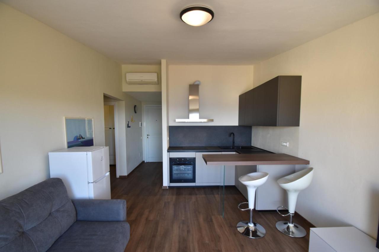 Grotta Azzurra Apartment - Cavoli - Terrazza Vista Mare, Clima E Parcheggio San Piero in Campo  ภายนอก รูปภาพ