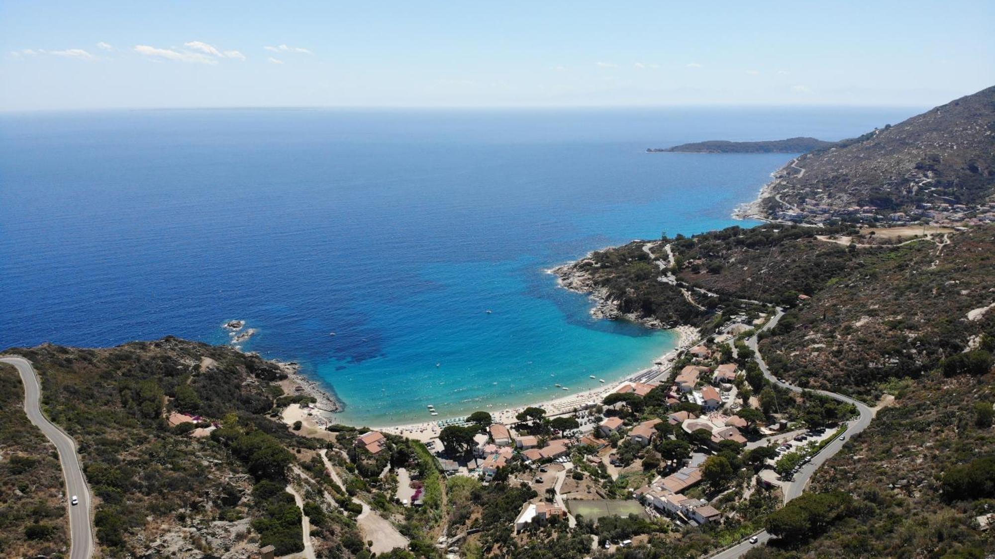 Grotta Azzurra Apartment - Cavoli - Terrazza Vista Mare, Clima E Parcheggio San Piero in Campo  ภายนอก รูปภาพ